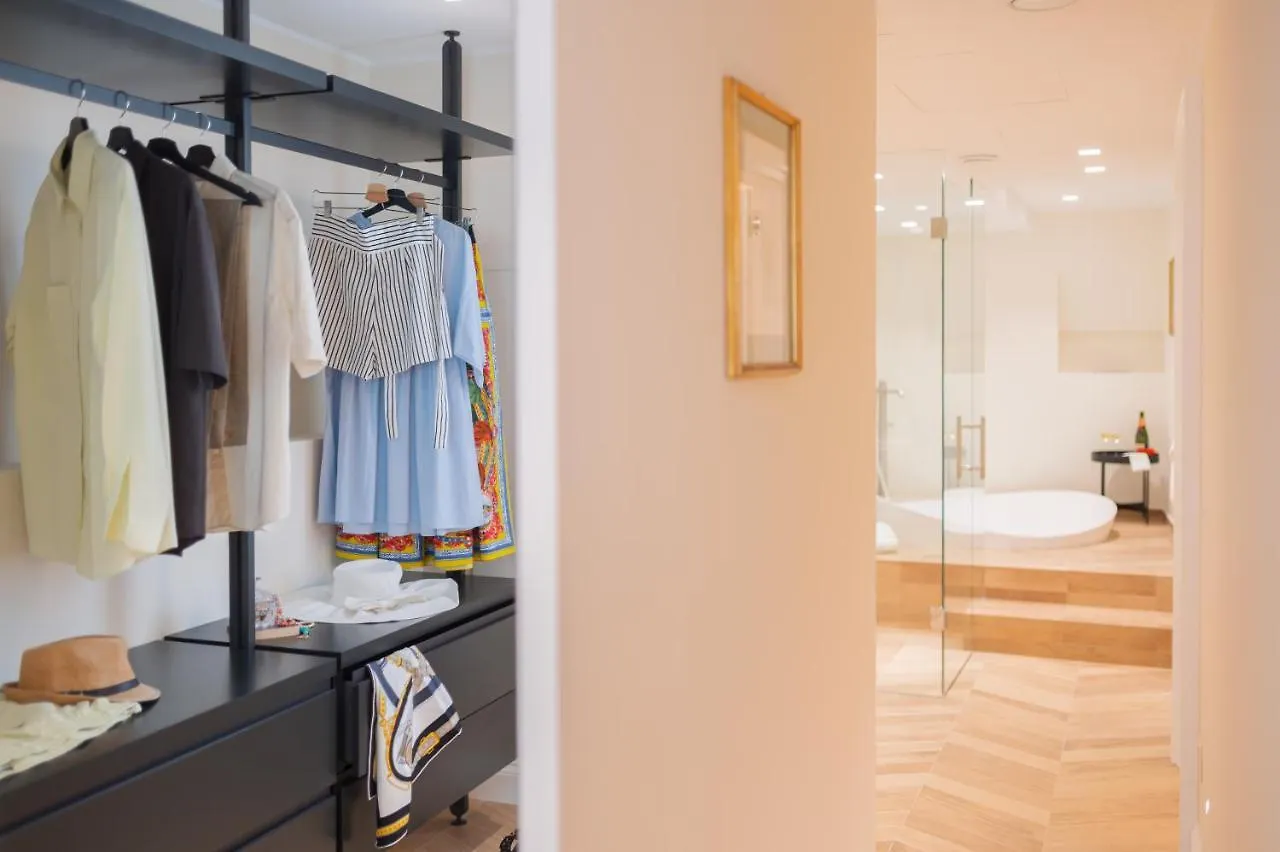 Naxi Suites Taormina Aparthotel