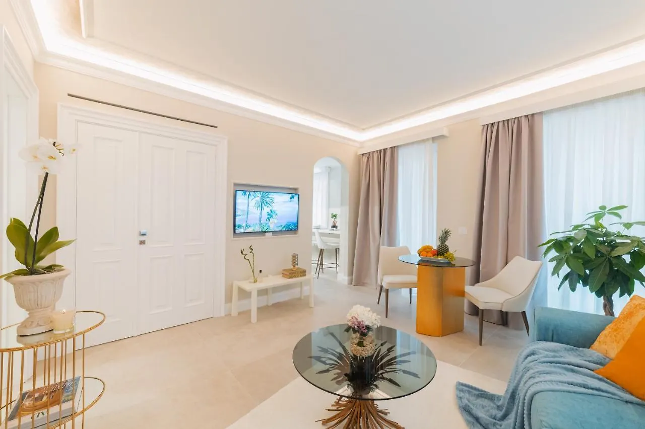Naxi Suites Taormina Italia