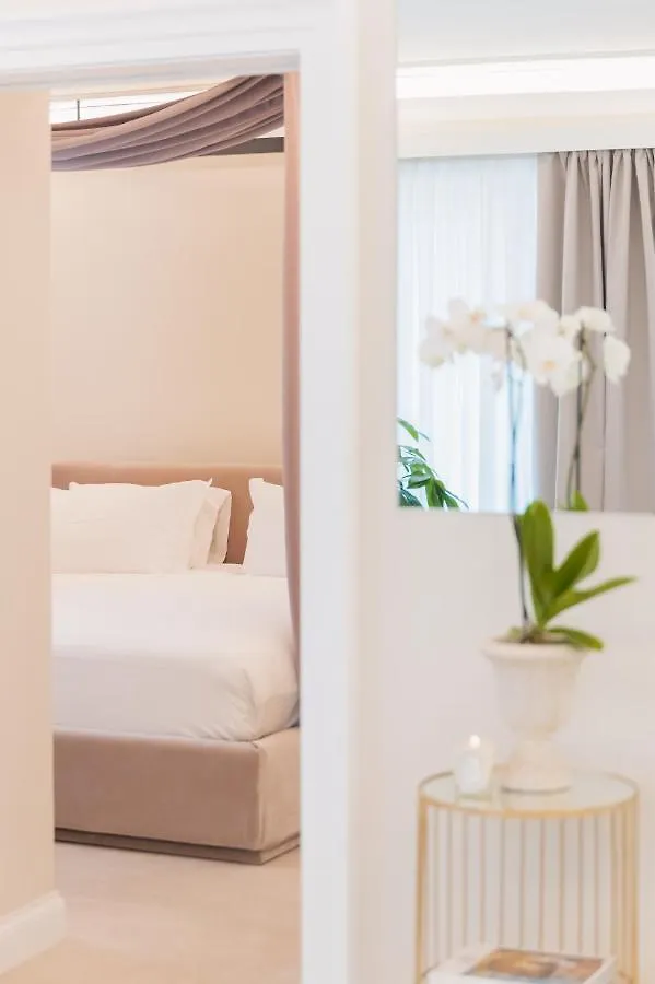 Naxi Suites Taormina Apartahotel