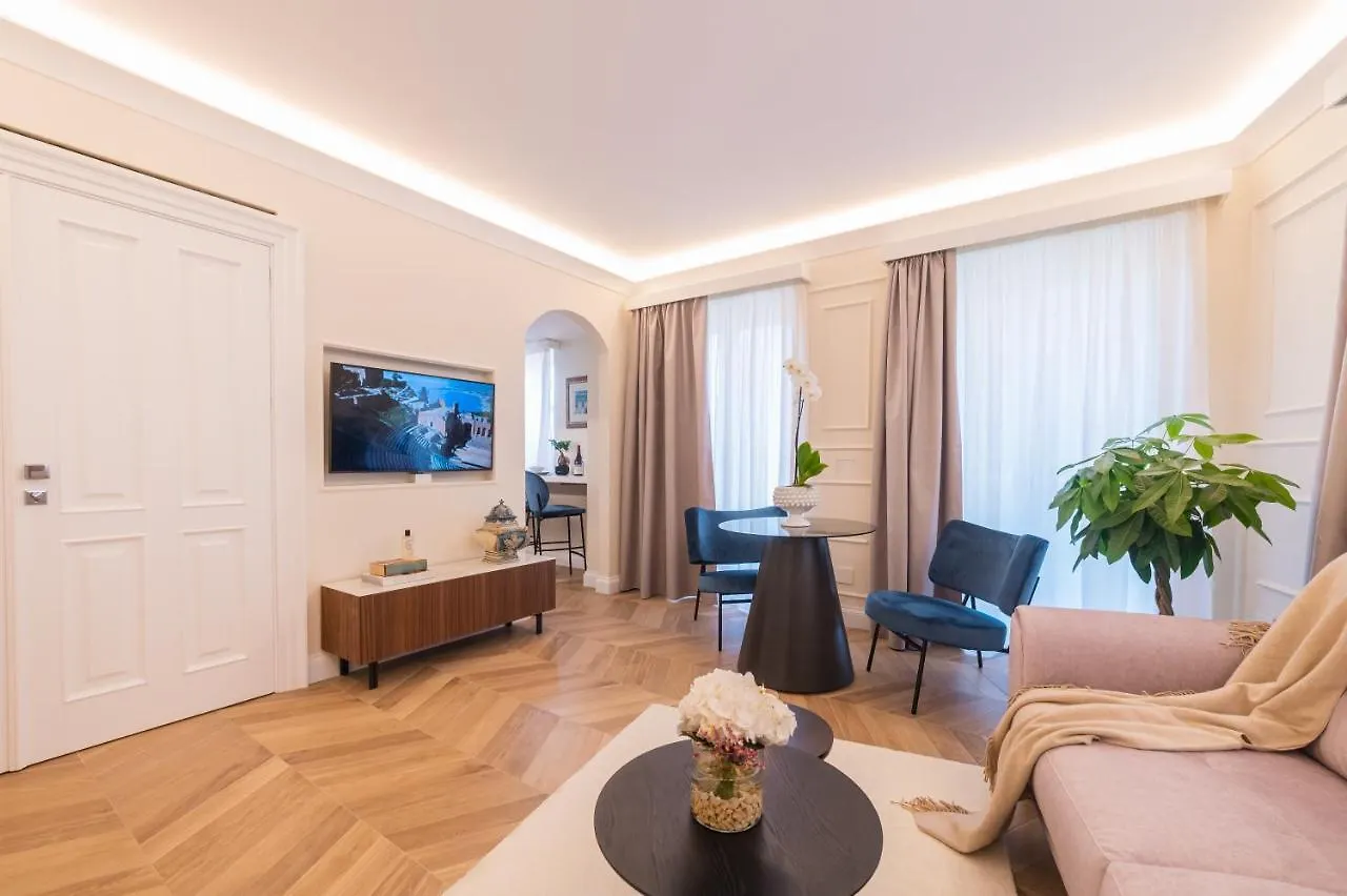 Apartahotel Naxi Suites Taormina